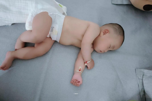 永兴宝宝几个月可以吃水果